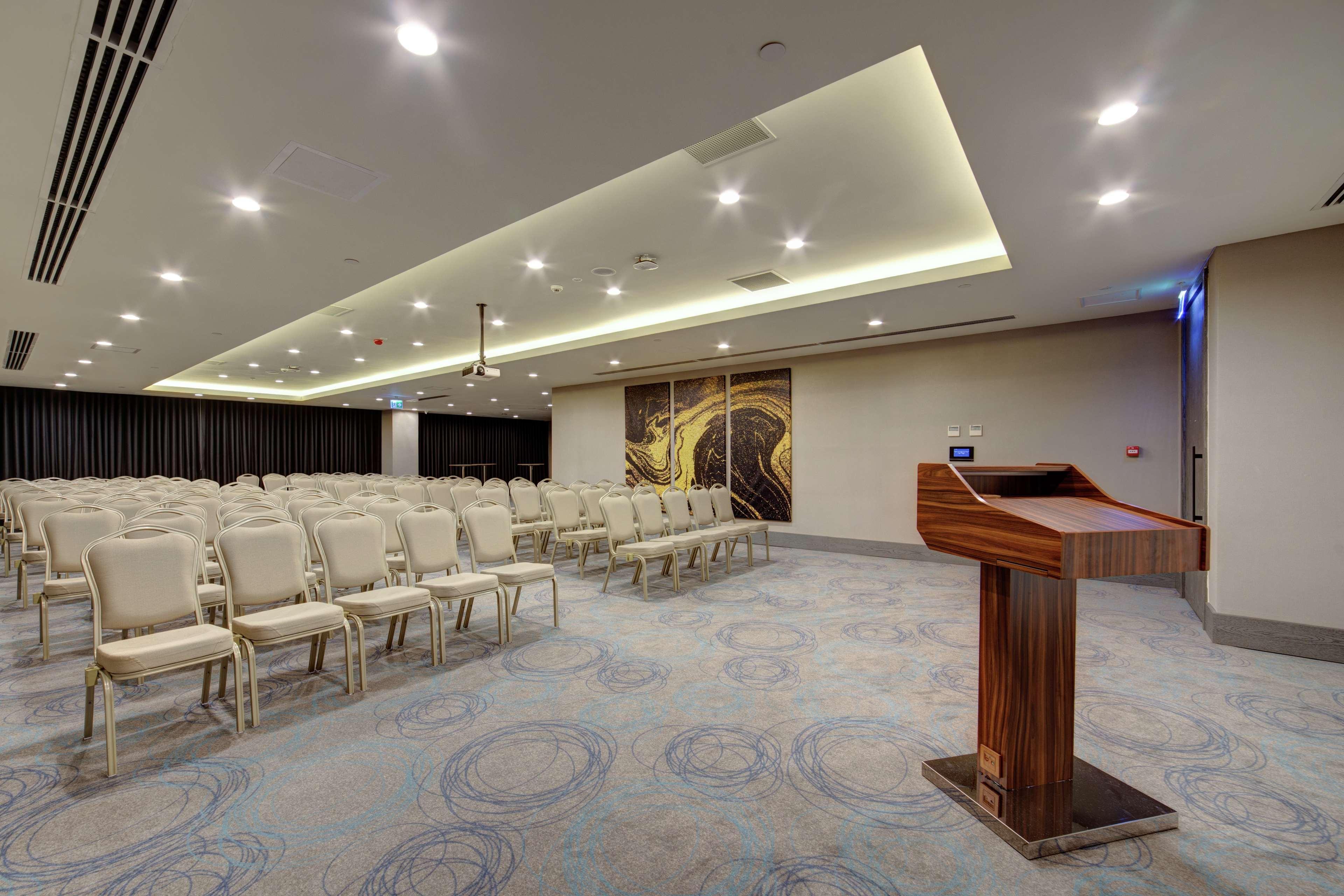 Doubletree By Hilton Adana Hotell Eksteriør bilde