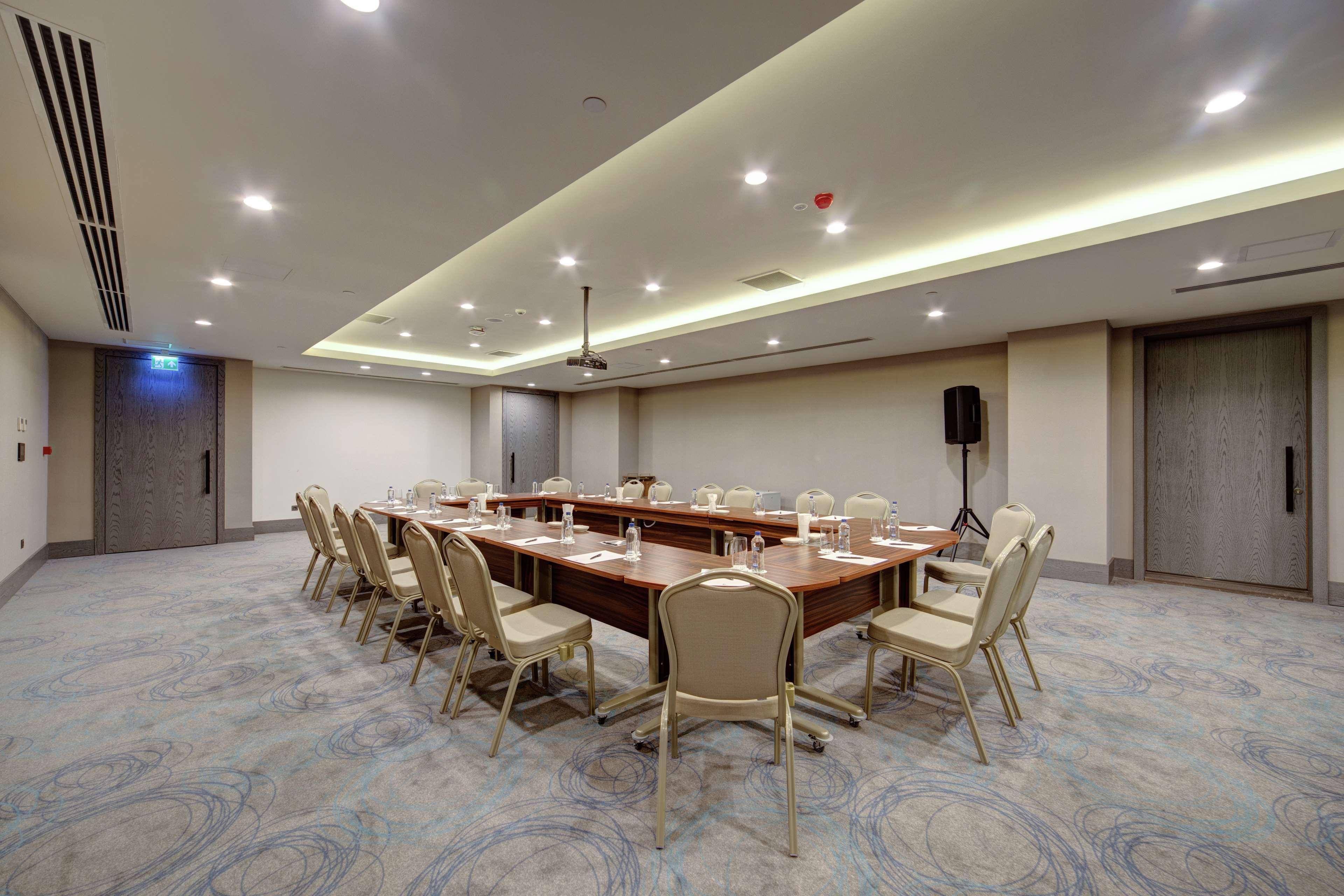 Doubletree By Hilton Adana Hotell Eksteriør bilde