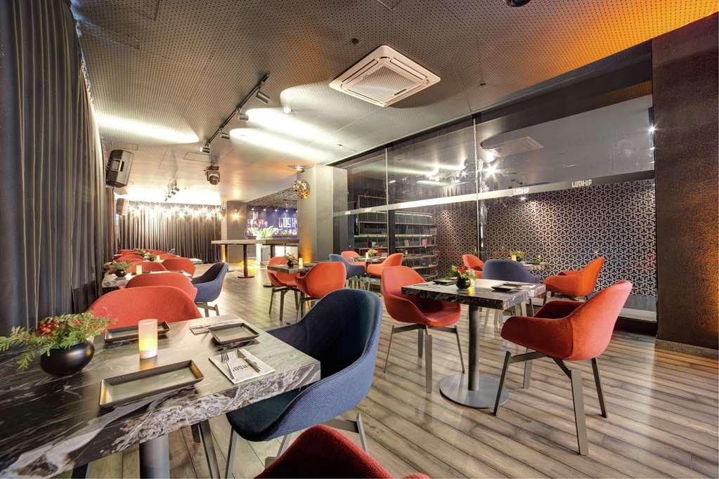 Doubletree By Hilton Adana Hotell Restaurant bilde