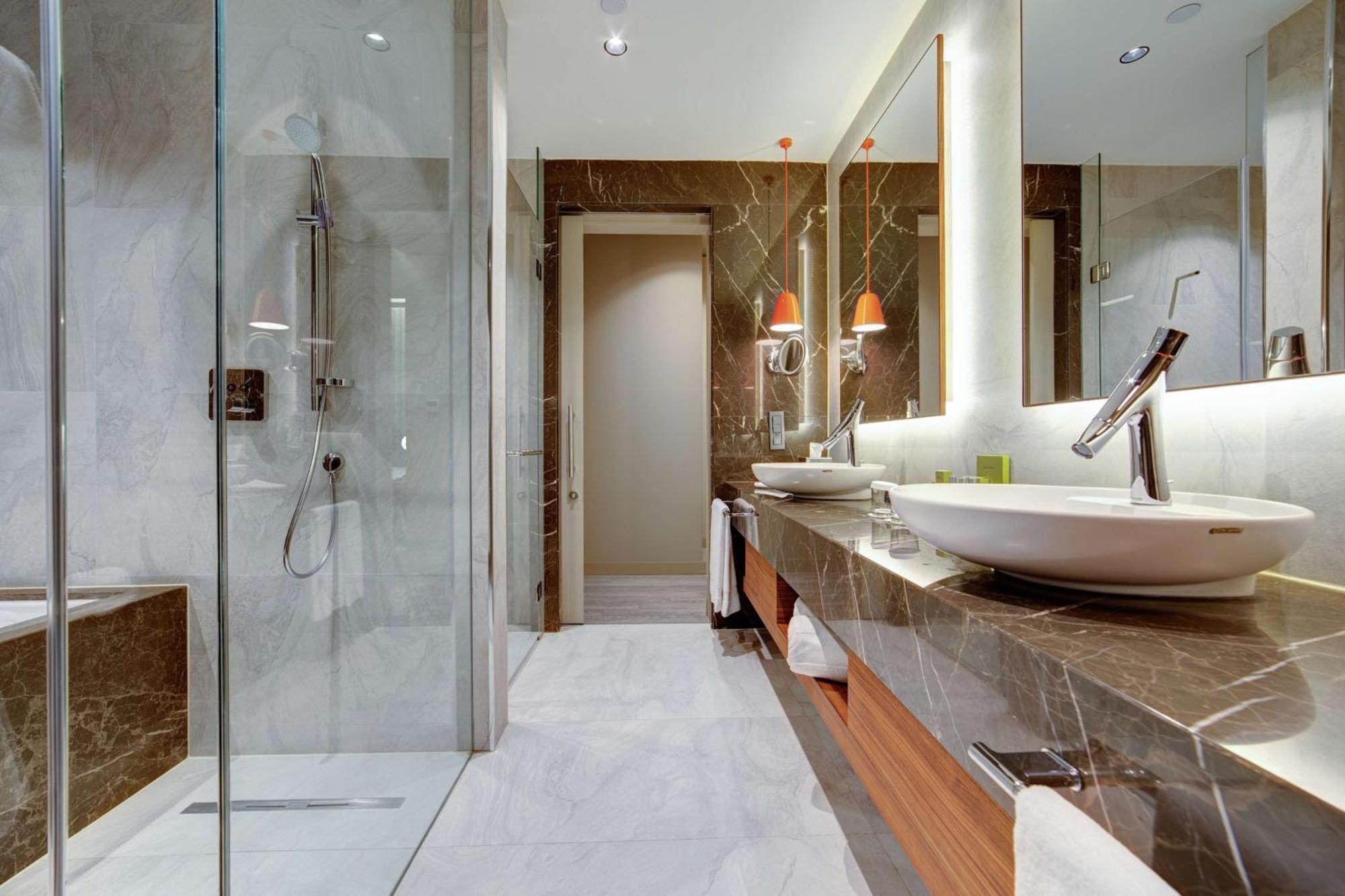 Doubletree By Hilton Adana Hotell Eksteriør bilde