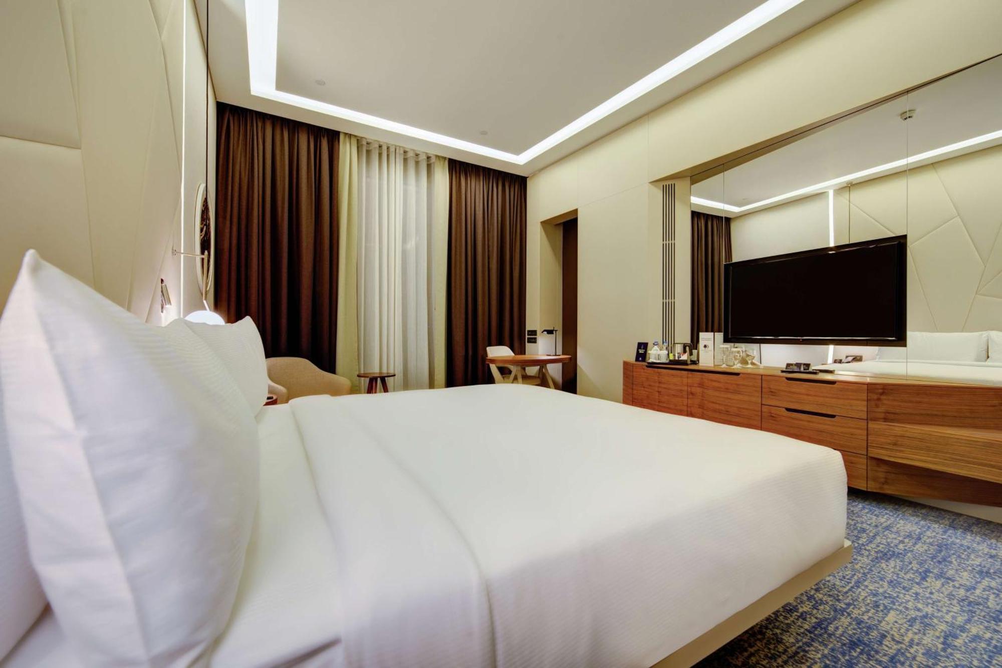 Doubletree By Hilton Adana Hotell Eksteriør bilde